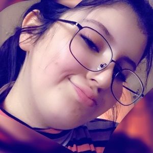 Meet your Posher, Karina